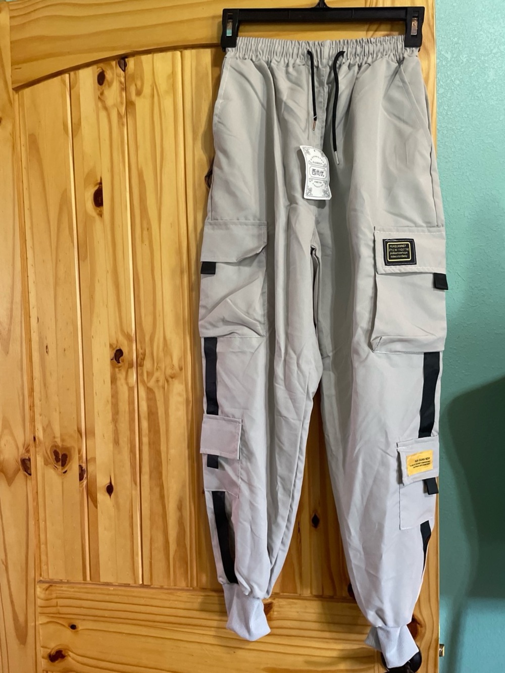Source Unknown Light Gray Cargo Jogger Pants with Black Trim